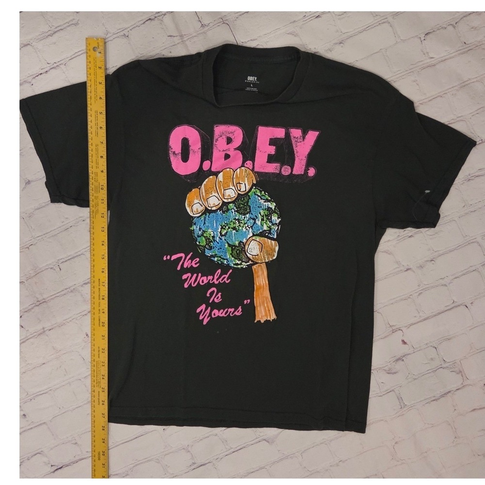 Obey Mens The World Is Yours Graphic T-Shirt Black Streetwear Large